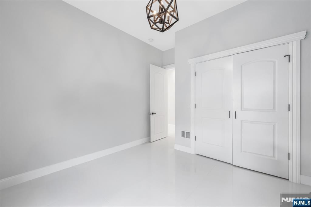 125 Hamilton Trail Totowa, NJ 07512 - Photo 39 of 49