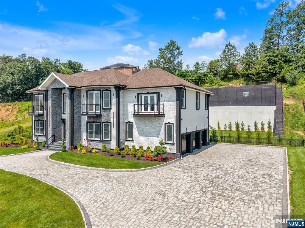 125 Hamilton Trail Totowa, NJ 07512 - Photo 4 of 49