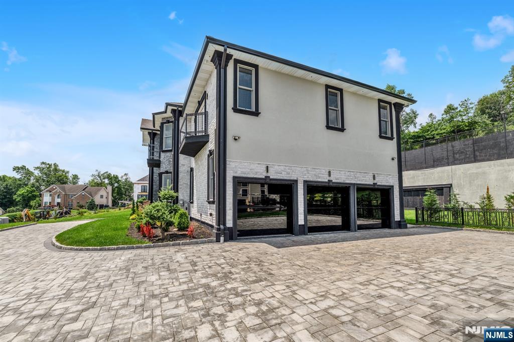 125 Hamilton Trail Totowa, NJ 07512 - Photo 6 of 49