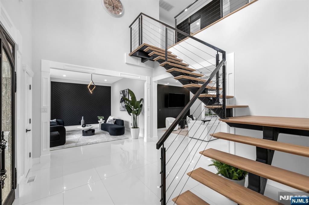 125 Hamilton Trail Totowa, NJ 07512 - Photo 7 of 49