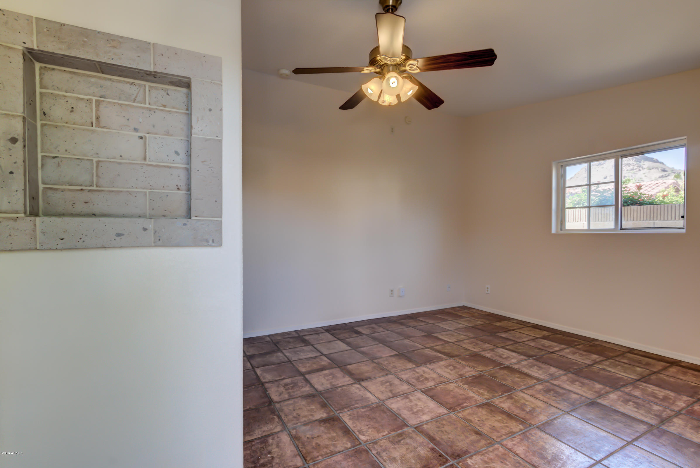 1806 East Redfield Road Phoenix, AZ 85022 - Photo 6 of 62 1806 E Redfield Rd-6
