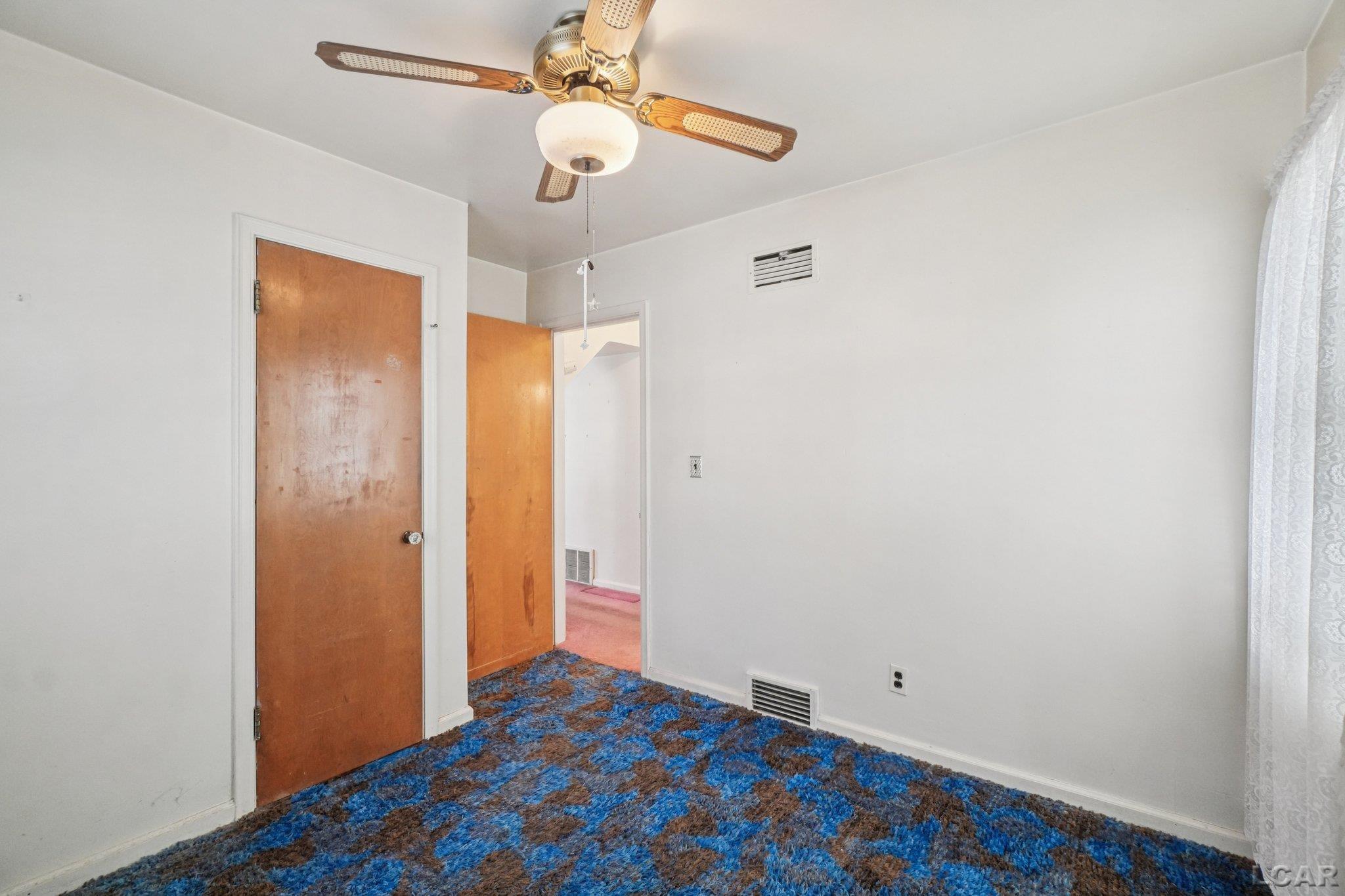 547 Riverside Avenue Adrian, MI 49221 - Photo 16 of 30 50195652-7a901514-589a-490b-b9c9-618253d28b77.JPG