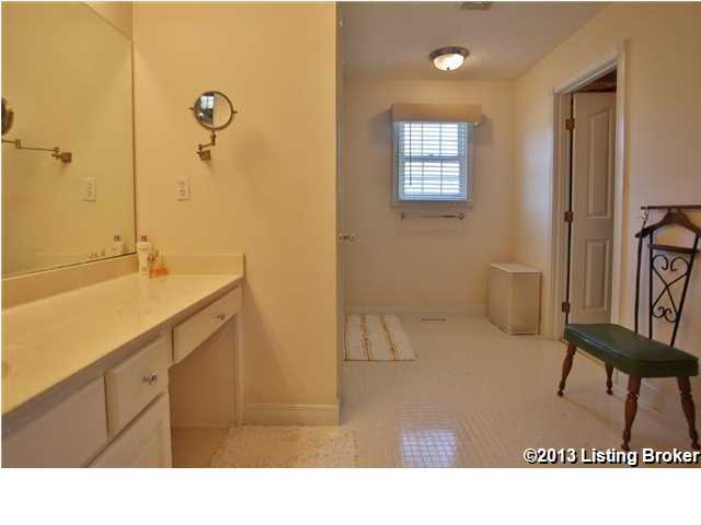 259 Risen Road Louisville, KY 40229 - Photo 5 of 35 Additional Photo