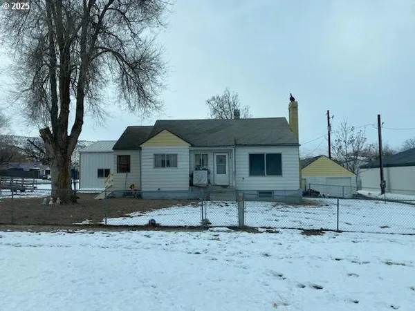 475 3rd Street East, Huntington, OR 97907