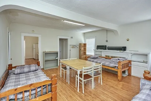 $1,900,000 | 412 East 16th Street, Long Beach, CA 90813