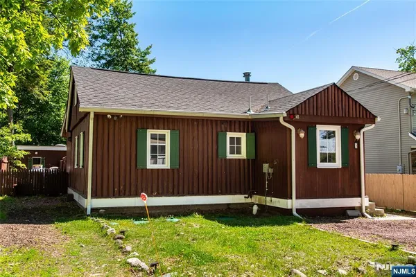 $3,000 | 5 Sewell Road, West Milford, NJ 07421