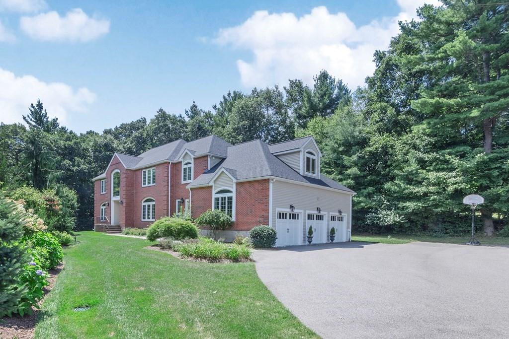 90 Far Reach Road Westwood, MA 02090 - Photo 1 of 40 Gallery Image 1