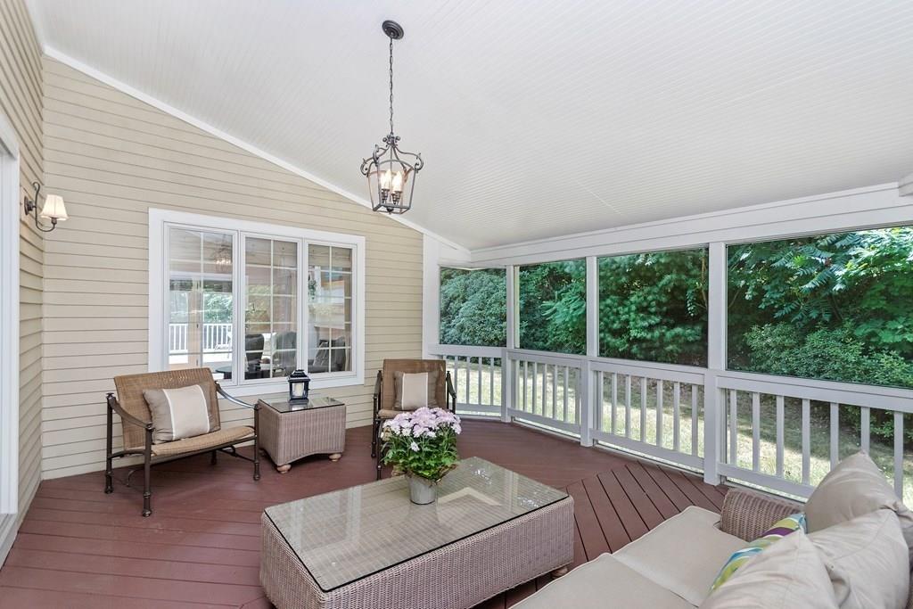 90 Far Reach Road Westwood, MA 02090 - Photo 10 of 40 Gallery Image 10