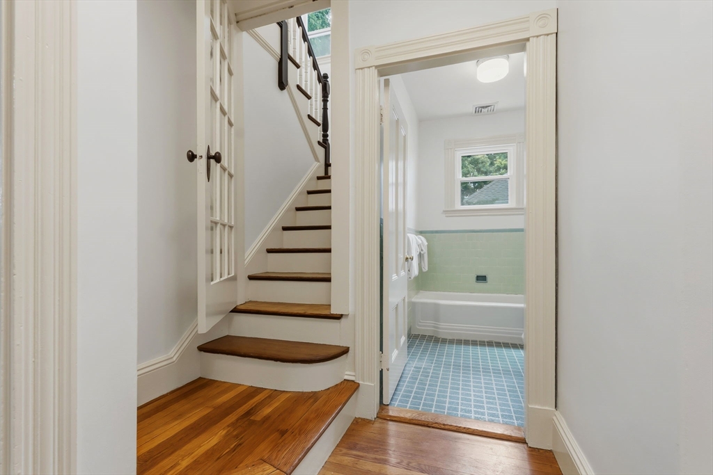 32 Ocean Street Beverly, MA 01915 - Photo 13 of 34
