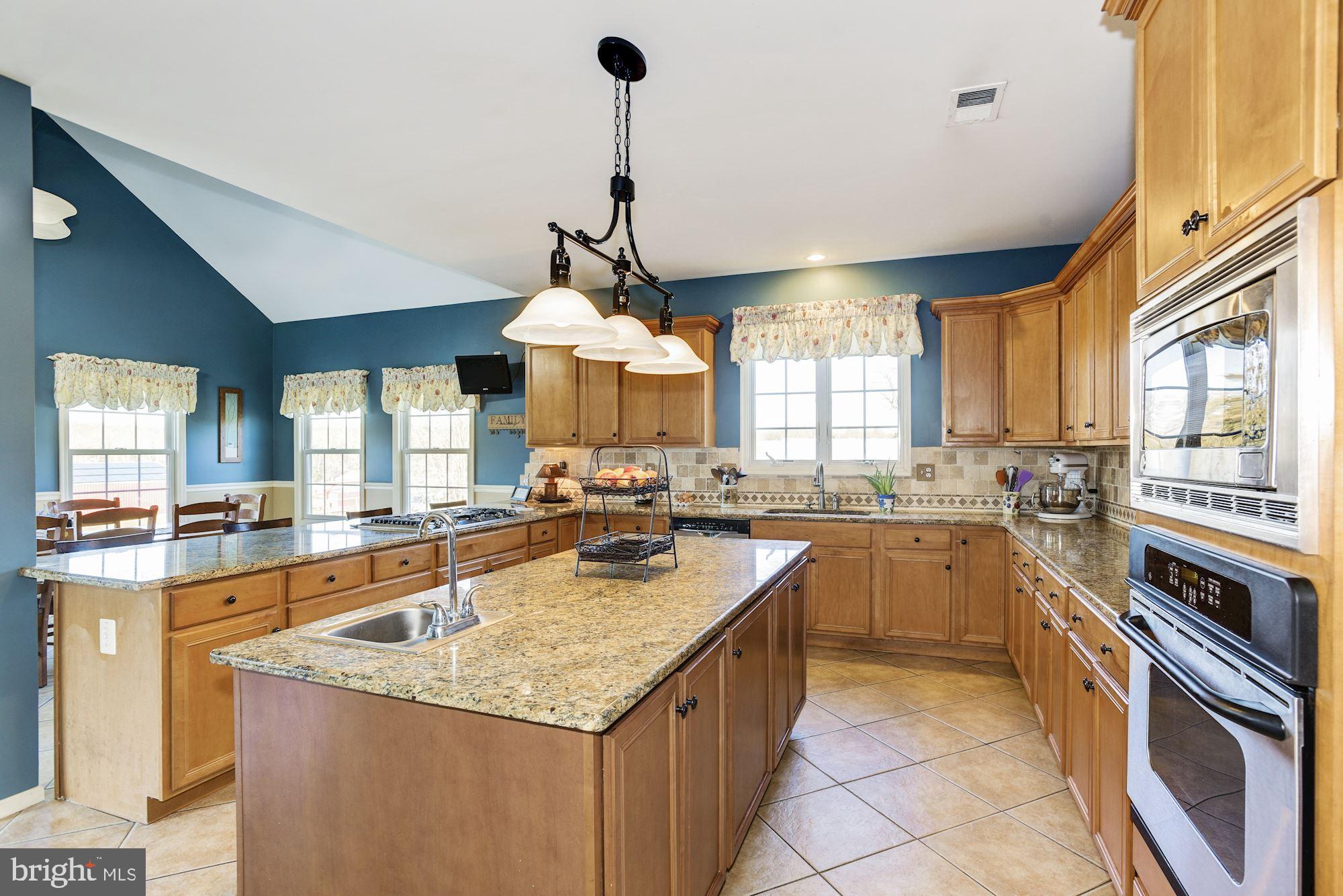 271 Georgetown Road Columbus, NJ 08022 - Photo 2 of 43