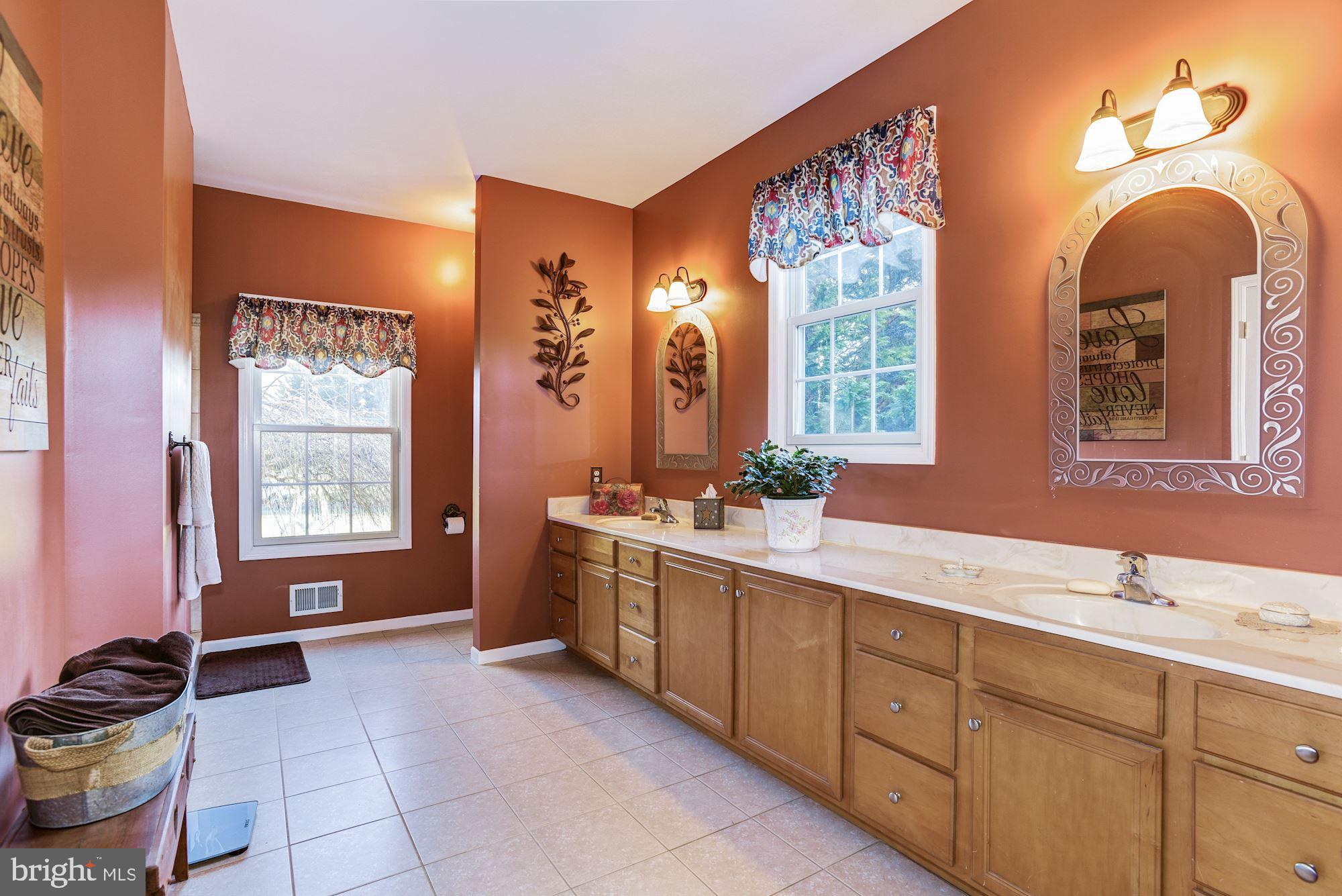 271 Georgetown Road Columbus, NJ 08022 - Photo 18 of 43