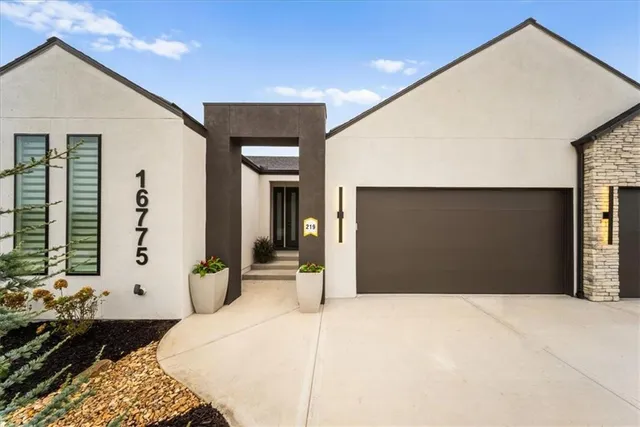 $630,000 | 16775 South Fellows Street, Olathe, KS 66062