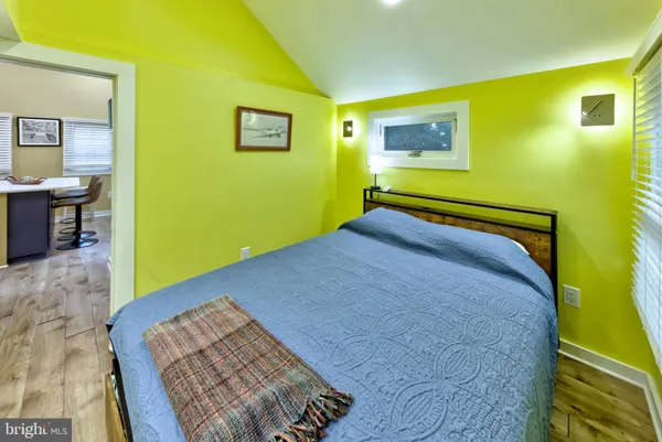 a bed room with a bed