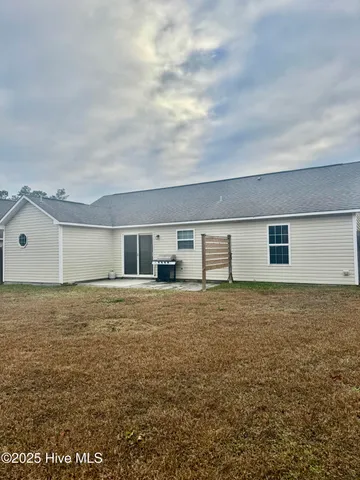 $1,750 | 206 Red Carnation Drive, Holly Ridge, NC 28445