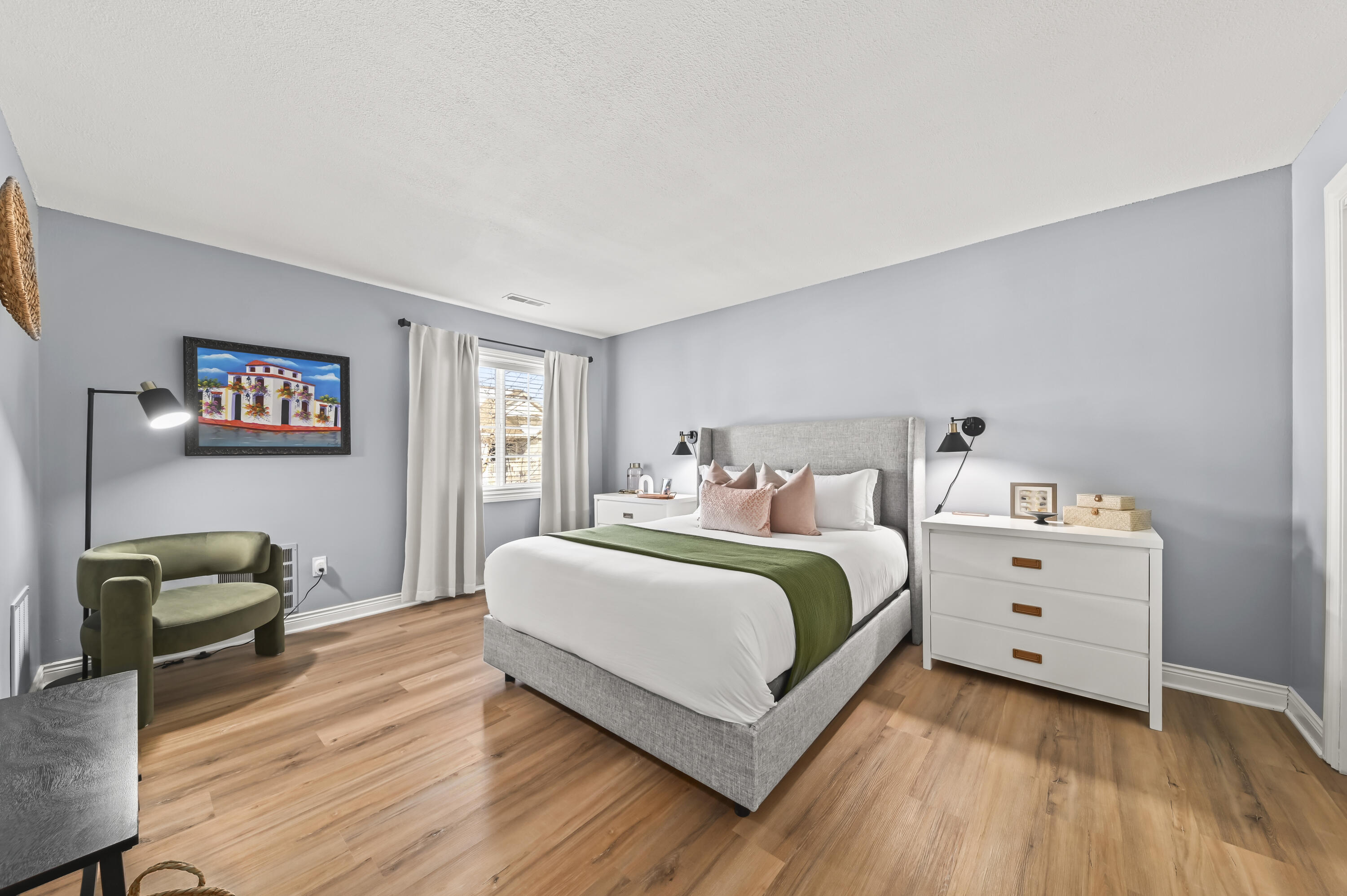 590 Pewaukee Road, Unit E Pewaukee, WI 53072 - Photo 12 of 34 Primary