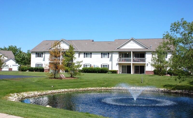 590 Pewaukee Road, Unit E Pewaukee, WI 53072 - Photo 34 of 34 Fountain