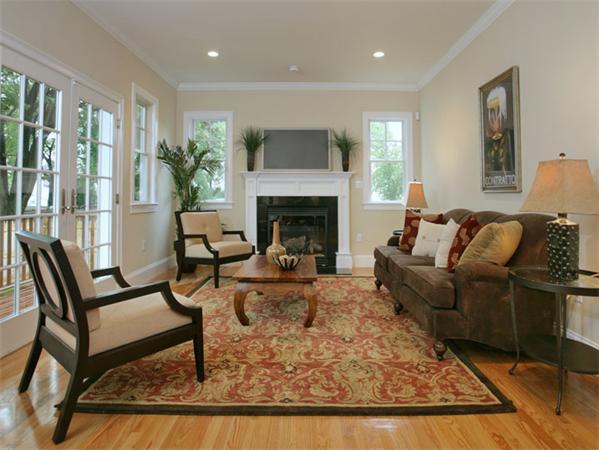 133 Hanson Road Newton, MA 02459 - Photo 4 of 25