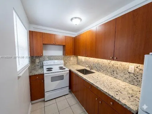 $1,800 | 6270 West Flagler Street, Unit A4, Miami, FL 33144