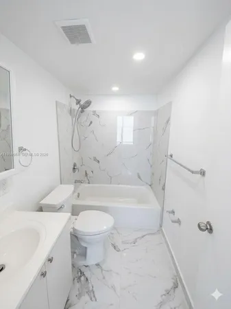 $1,800 | 6270 West Flagler Street, Unit A4, Miami, FL 33144