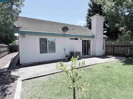 $520,000 | 8551 Summer Knoll Way, Elk Grove, CA 95624