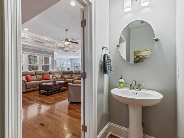 $550,000 | 6297 Thomasville Road, Tallahassee, FL 32309