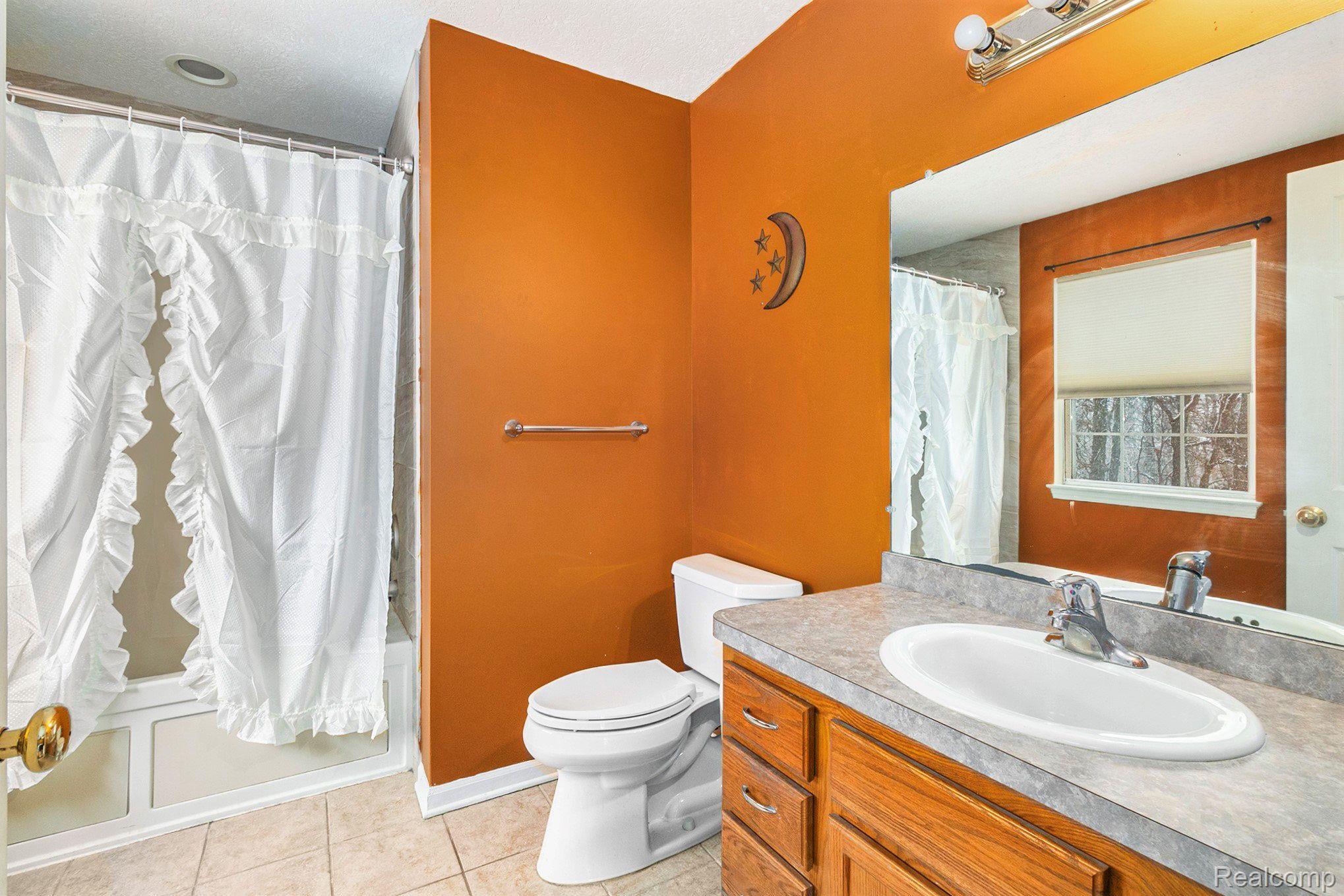 1249 West Coon Lake Road Howell, MI 48843 - Photo 13 of 27 Gallery Image 13