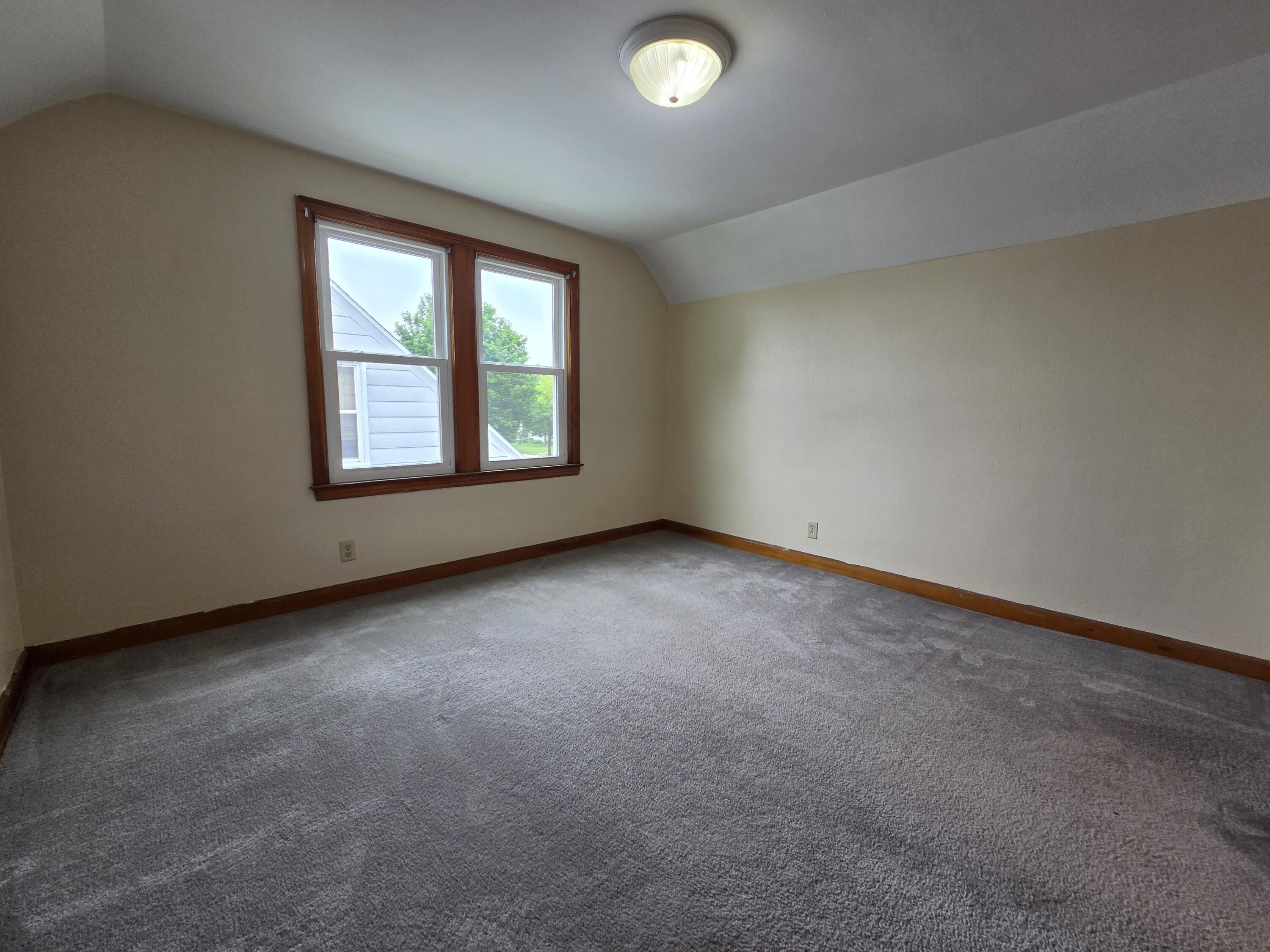 3265 South Burrell Street Milwaukee, WI 53207 - Photo 33 of 39 Primary Bedroom