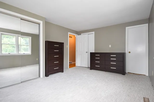 $699,900 | 8 Moharimet Drive, Madbury, NH 03823