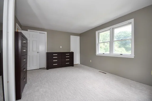 $699,900 | 8 Moharimet Drive, Madbury, NH 03823