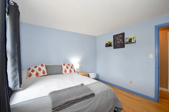 $699,900 | 8 Moharimet Drive, Madbury, NH 03823