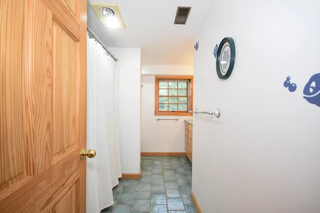 $699,900 | 8 Moharimet Drive, Madbury, NH 03823