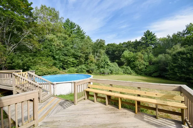 $699,900 | 8 Moharimet Drive, Madbury, NH 03823