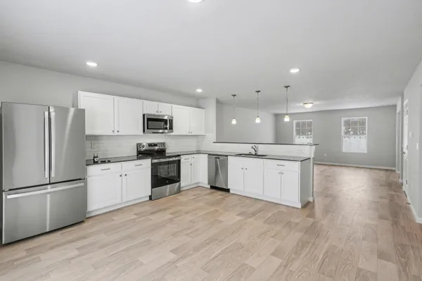 $339,900 | 48405 Silver Oaks West, Mattawan, MI 49071