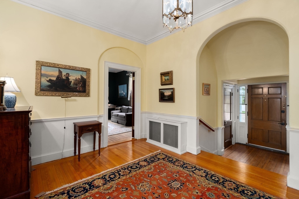 73 Forest Street Manchester, MA 01944 - Photo 5 of 41
