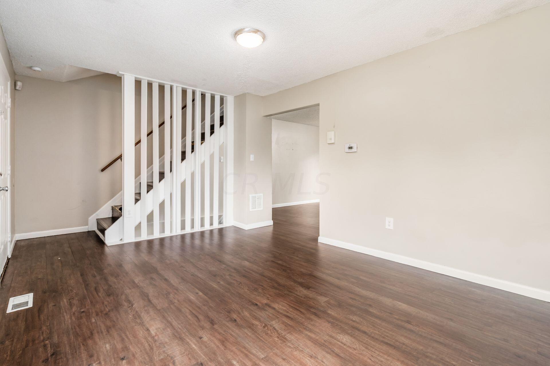 3307 Rakeford Drive Columbus, OH 43231 - Photo 4 of 24 004_ Dr Columbus OH 43231 USA