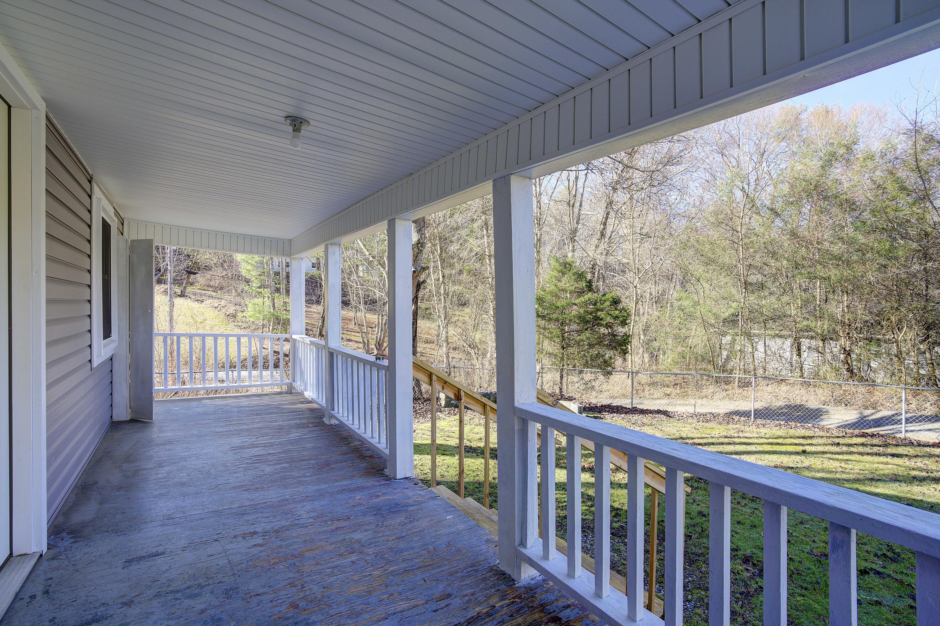 105 Bailey Woods Road Erwin, TN 37650 - Photo 3 of 27 Bailey-22