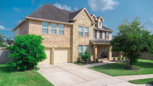$669,999 | 3813 Wild Oak Drive, Pearland, TX 77581
