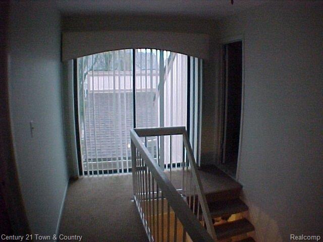 23139 Farmington Road Farmington, MI 48336 - Photo 11 of 19 23139 Farmington Laundry
