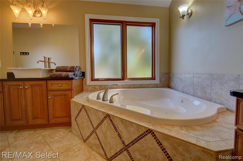 3869 Hunt Road Lapeer, MI 48446 - Photo 26 of 38