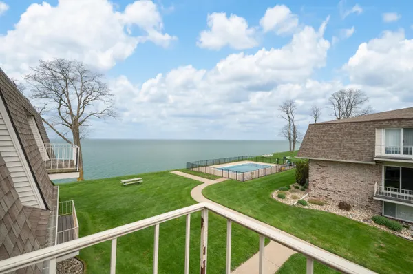 $349,000 | 3622 Lakeshore Drive, Unit G12, St. Joseph, MI 49085