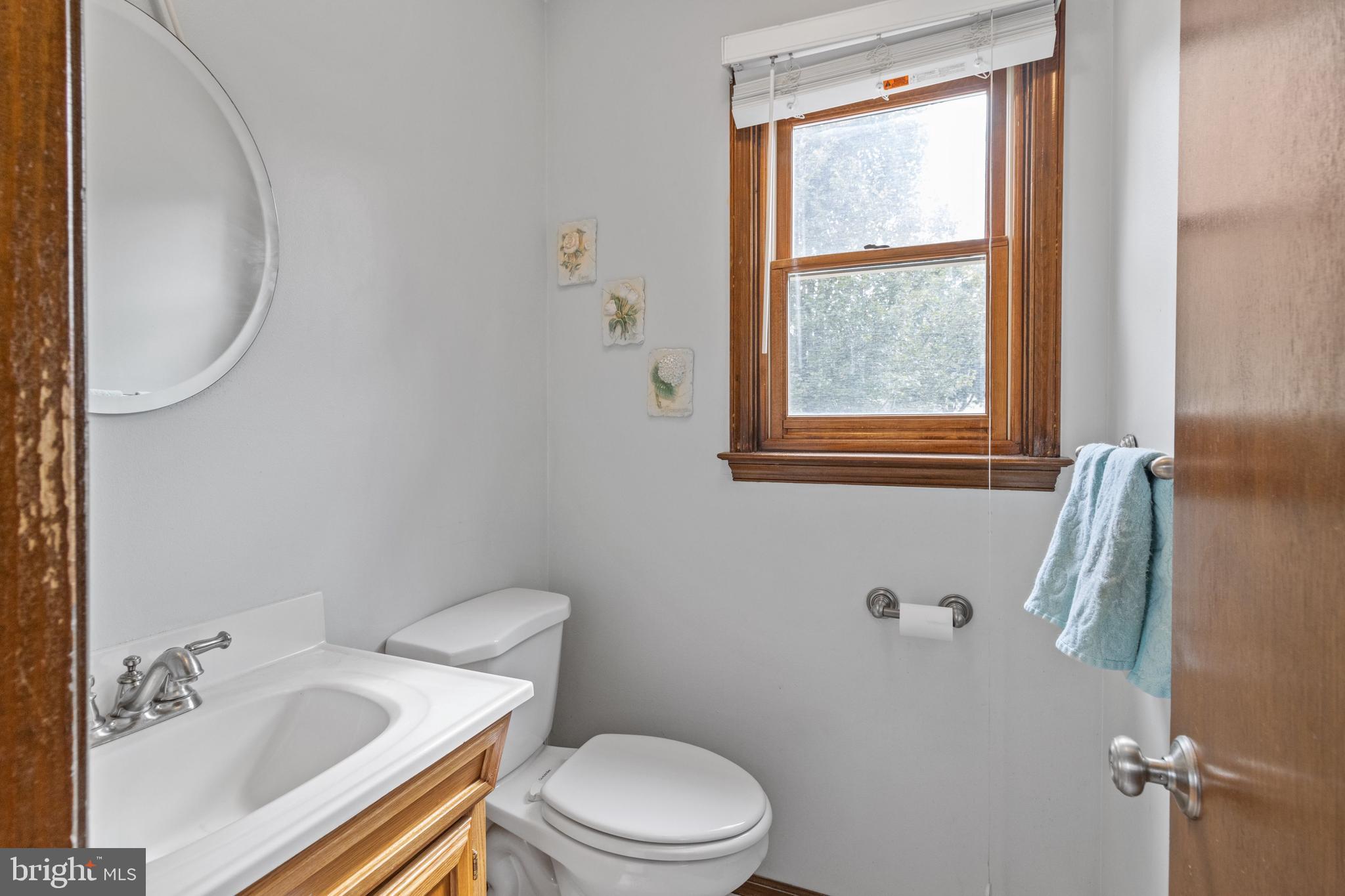 1081 Lavera Road Warminster, PA 18974 - Photo 15 of 40 Half Bath