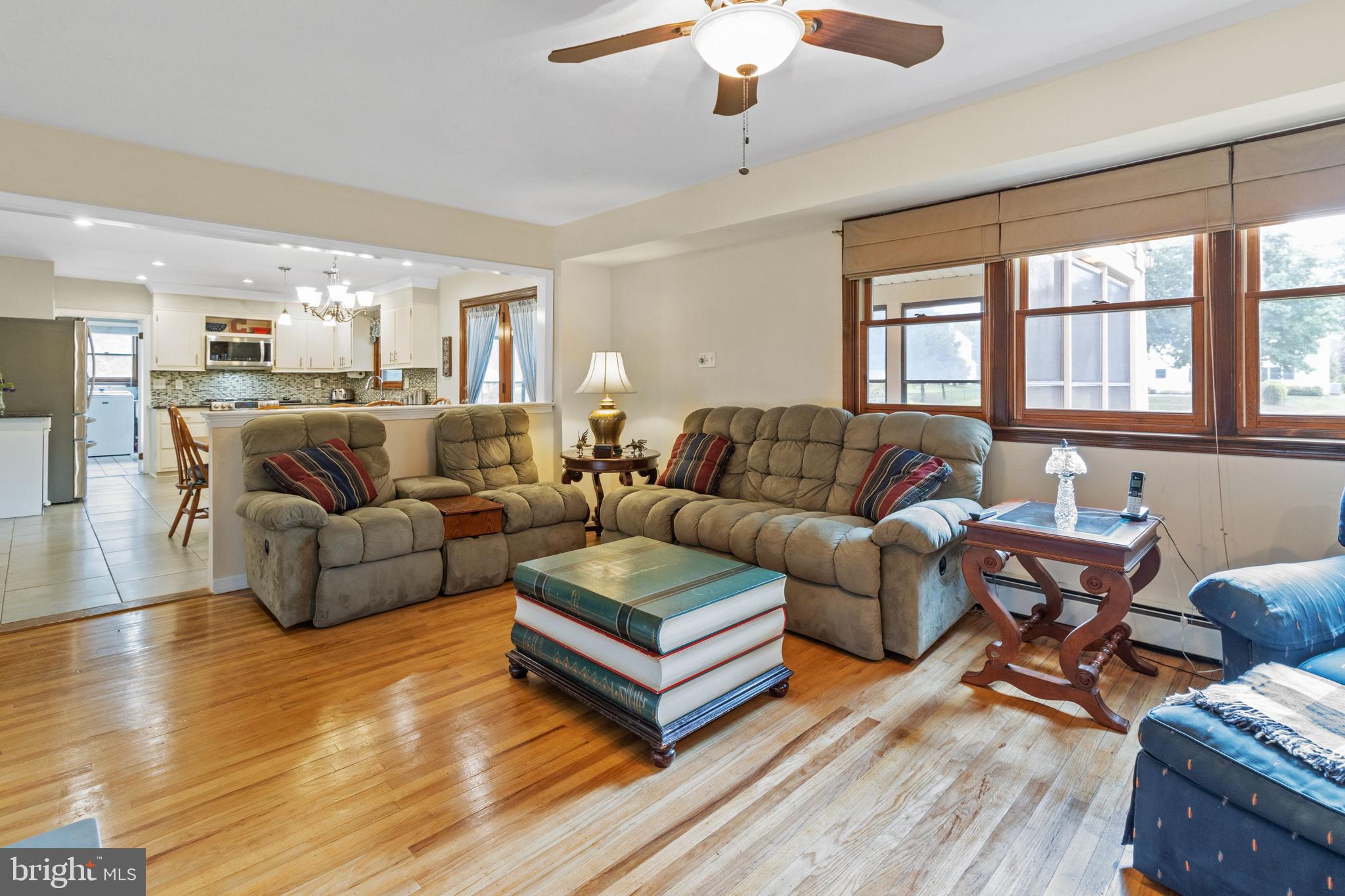 1081 Lavera Road Warminster, PA 18974 - Photo 17 of 40 Family Room
