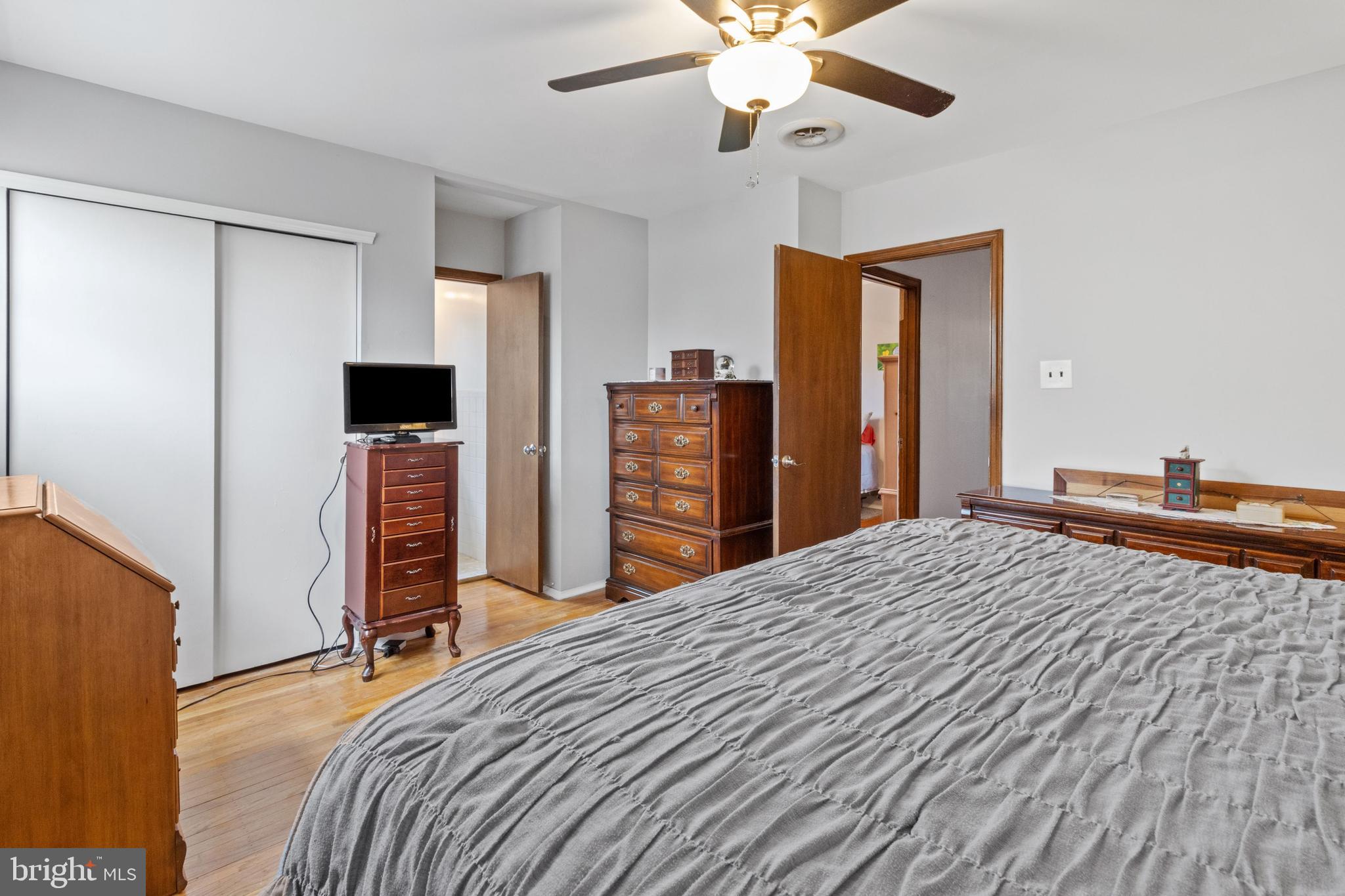 1081 Lavera Road Warminster, PA 18974 - Photo 27 of 40 Bedroom 2