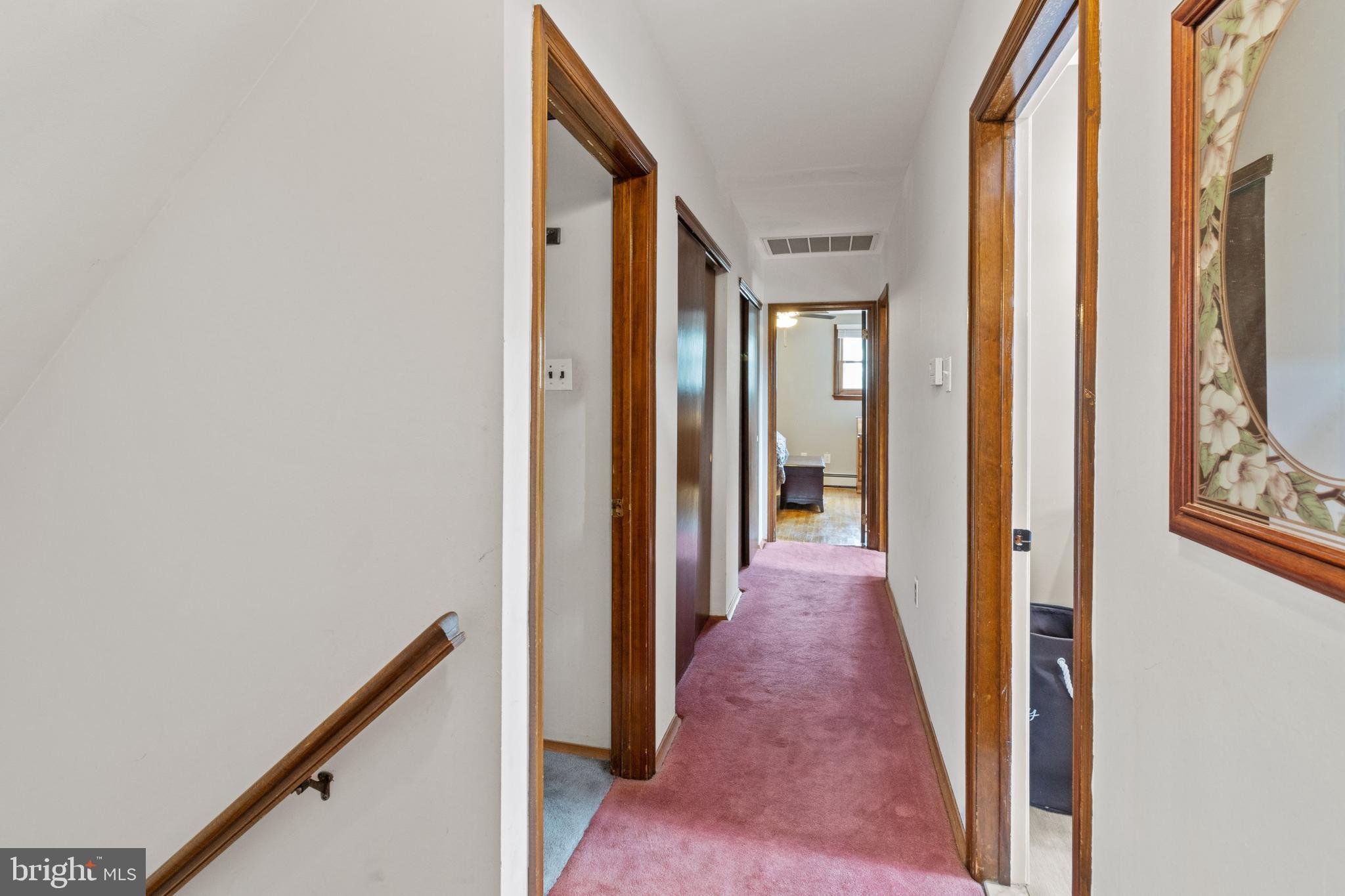 1081 Lavera Road Warminster, PA 18974 - Photo 33 of 40 Hallway