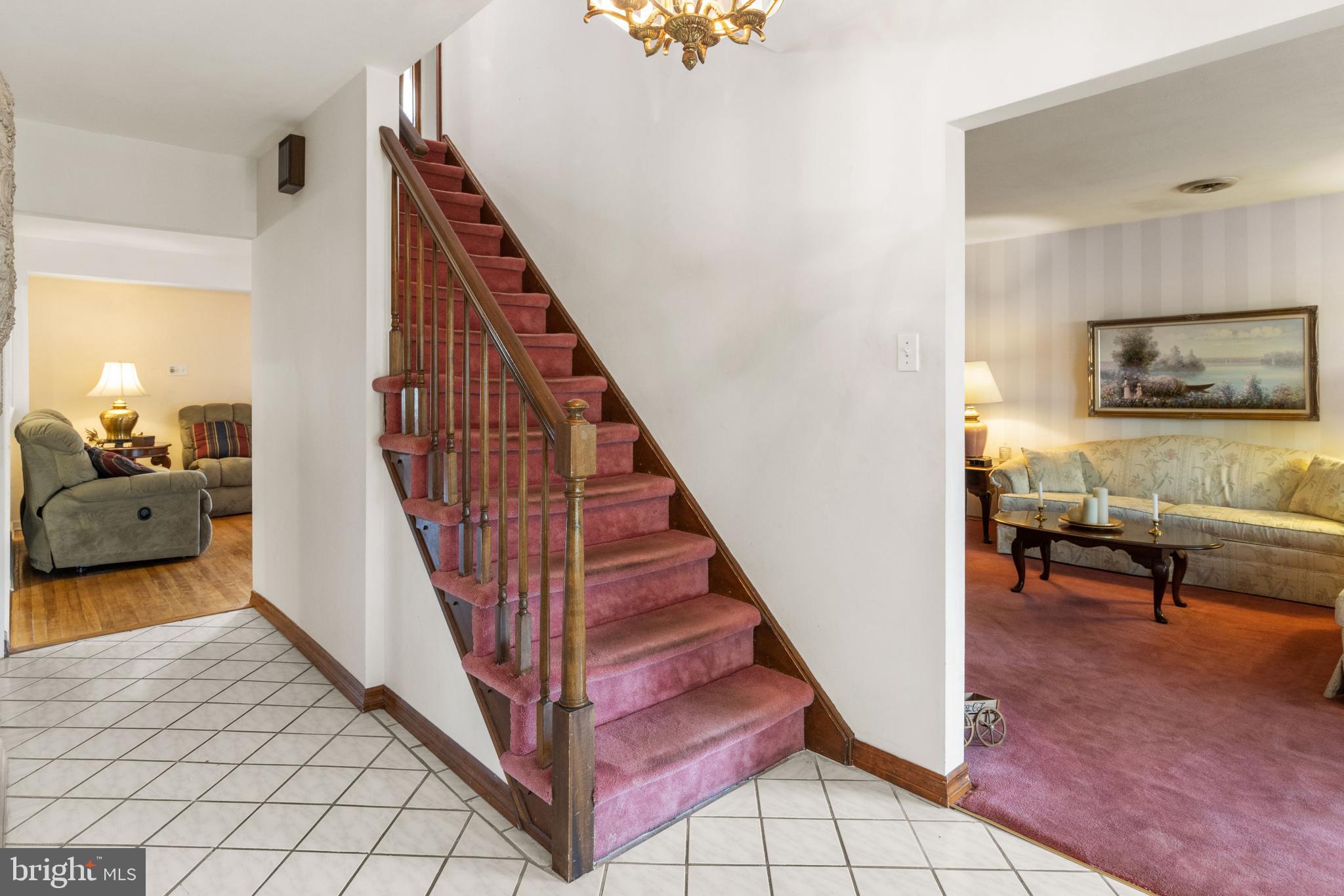 1081 Lavera Road Warminster, PA 18974 - Photo 5 of 40 Foyer