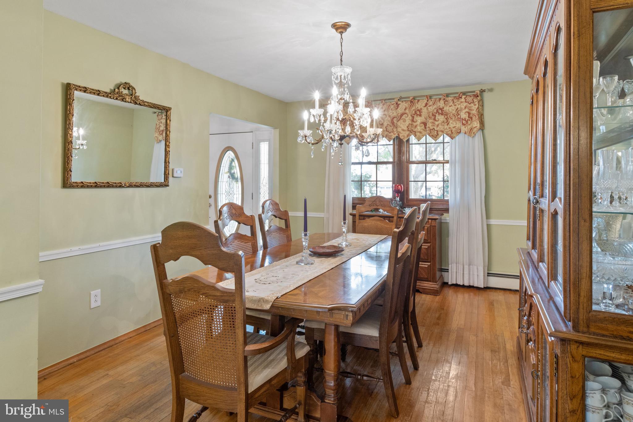 1081 Lavera Road Warminster, PA 18974 - Photo 7 of 40 Dining Room