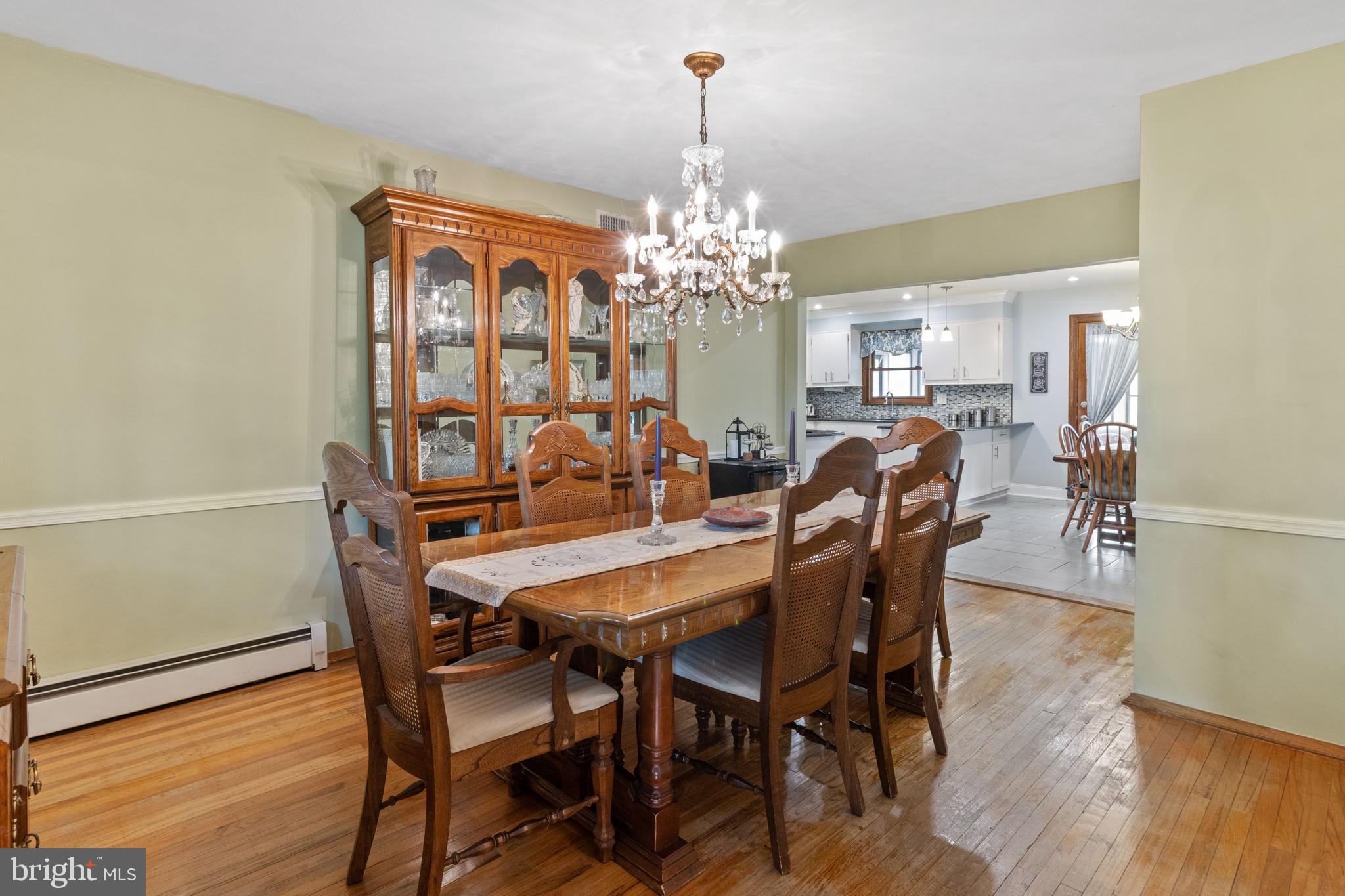 1081 Lavera Road Warminster, PA 18974 - Photo 8 of 40 Dining Room