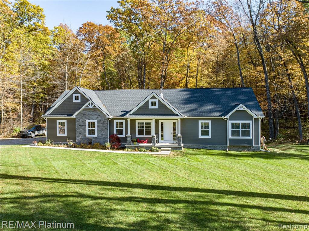 5590 Hartland Road Fenton, MI 48430 - Photo 36 of 46