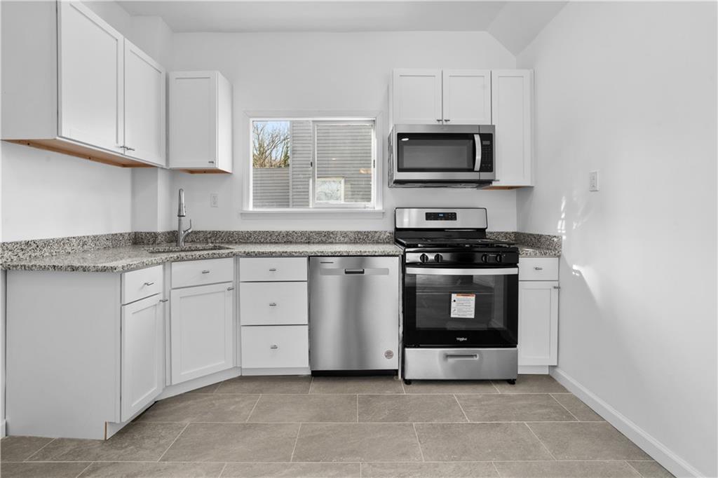 1029 Irwin Street Aliquippa, PA 15001 - Photo 10 of 34 Kitchen