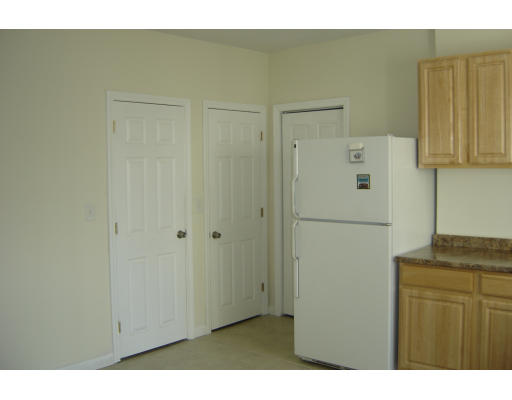52 Spring Street Cambridge, MA 02141 - Photo 5 of 13 Gallery Image 5